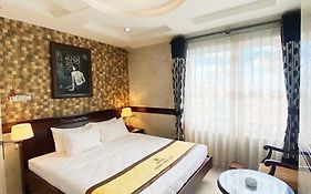 Hoang Thanh Thuy Airport Hotel 2 - Gan Am Thuc Dem Cho Hoang Hoa Tham