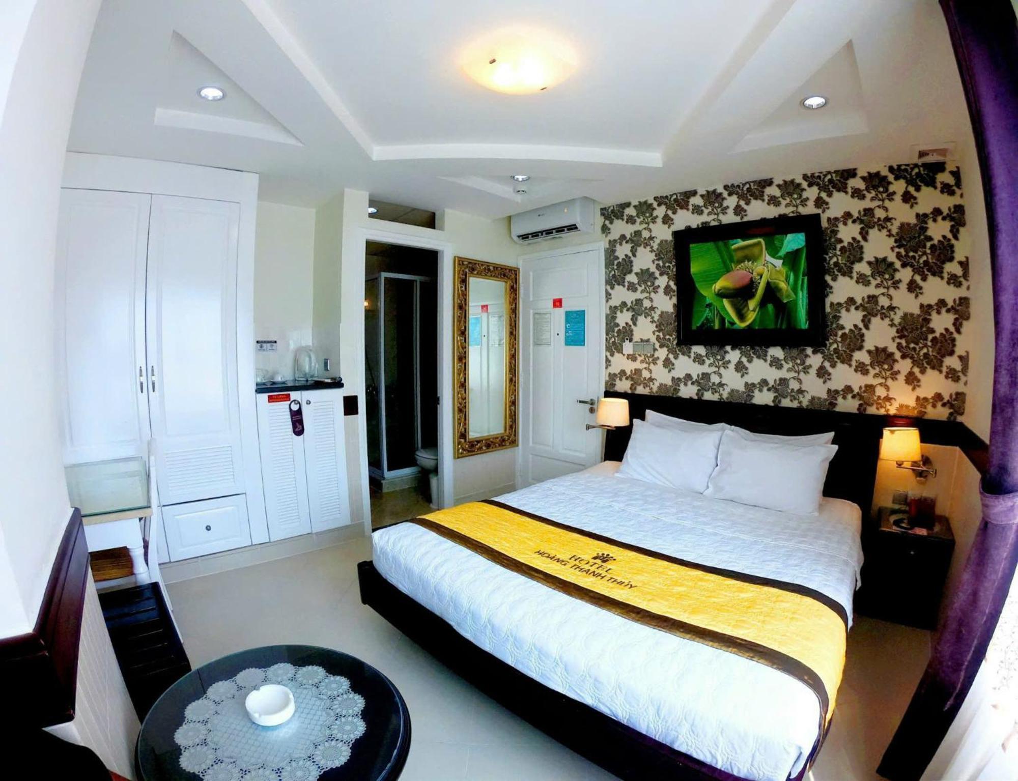 Hoang Thanh Thuy Airport Hotel 2 - Gan Am Thuc Dem Cho Hoang Hoa Tham Hô Chi Minh-Ville Extérieur photo