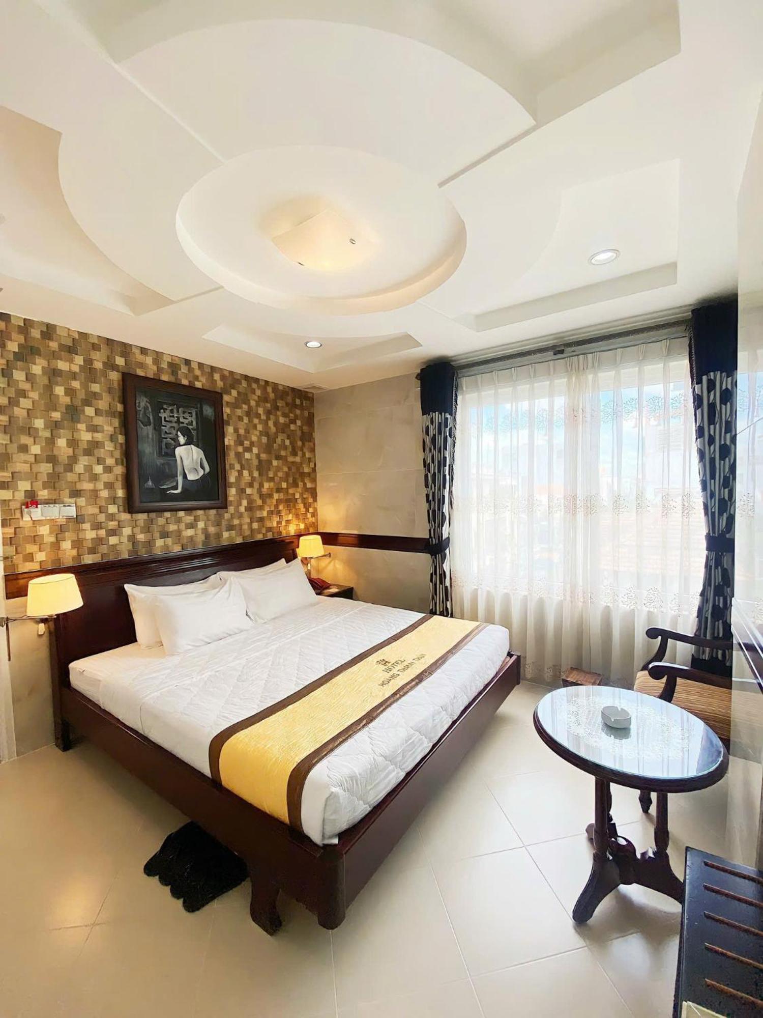 Hoang Thanh Thuy Airport Hotel 2 - Gan Am Thuc Dem Cho Hoang Hoa Tham Hô Chi Minh-Ville Extérieur photo