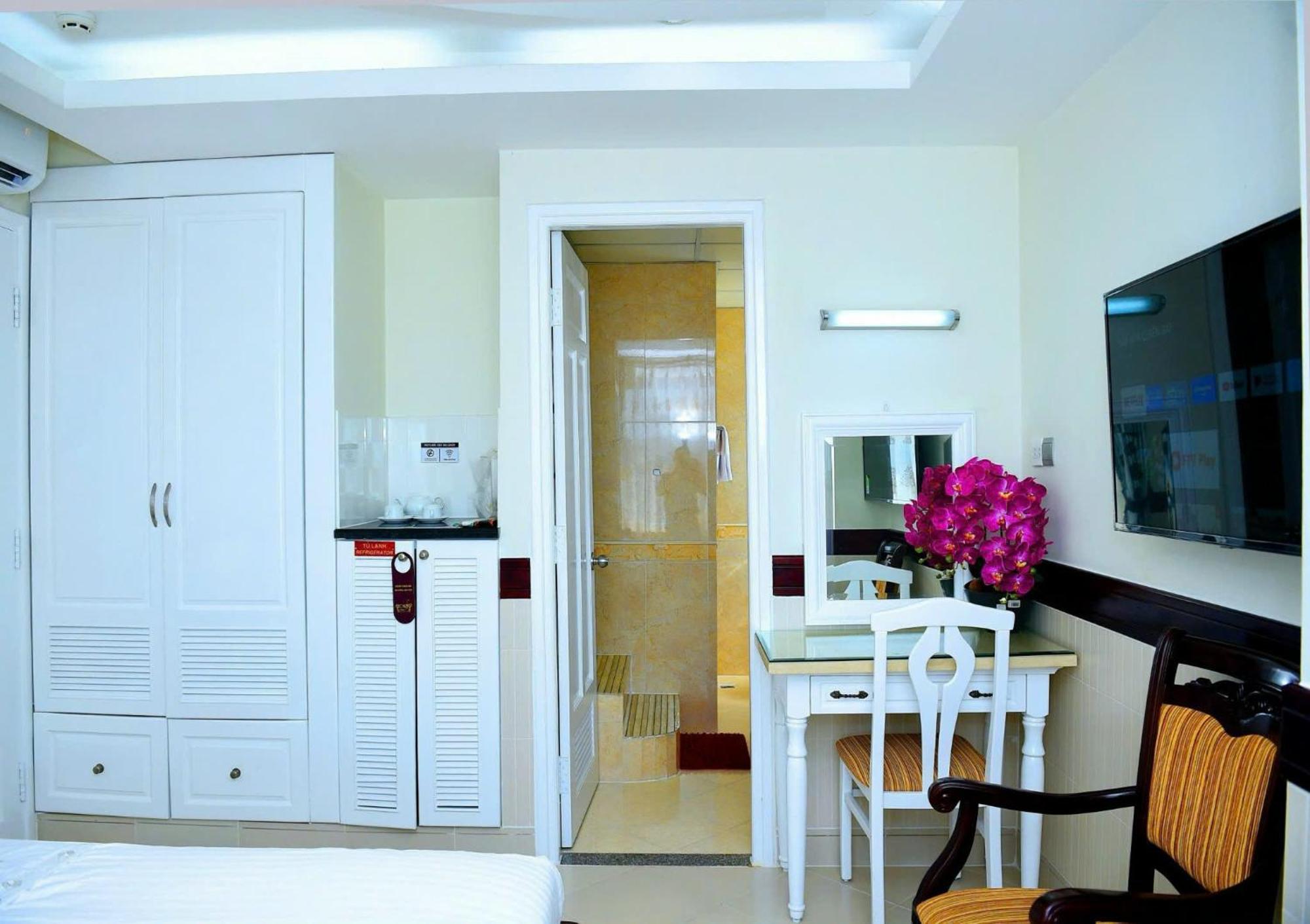 Hoang Thanh Thuy Airport Hotel 2 - Gan Am Thuc Dem Cho Hoang Hoa Tham Hô Chi Minh-Ville Extérieur photo