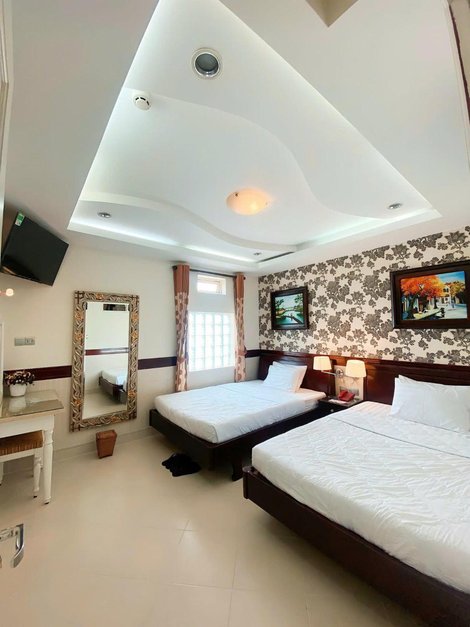 Hoang Thanh Thuy Airport Hotel 2 - Gan Am Thuc Dem Cho Hoang Hoa Tham Hô Chi Minh-Ville Extérieur photo