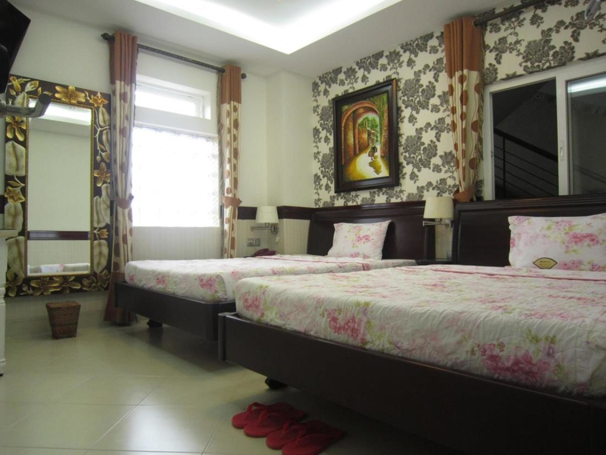 Hoang Thanh Thuy Airport Hotel 2 - Gan Am Thuc Dem Cho Hoang Hoa Tham Hô Chi Minh-Ville Extérieur photo